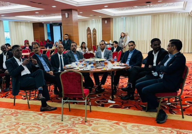 Kulasegaran hosts round table discussion on Hindu Temples